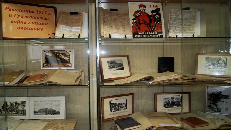 Оренбургские архивисты представили выставку «Революция 1917 года и Гражданская война глазами очевидцев»