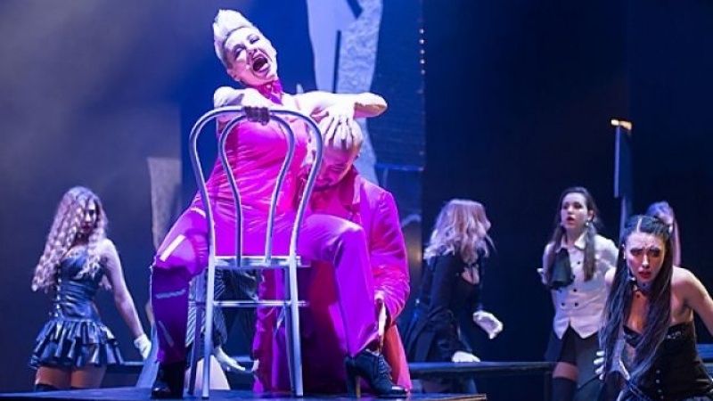 Оренбургский драматический театр начал продажу билетов на октябрь