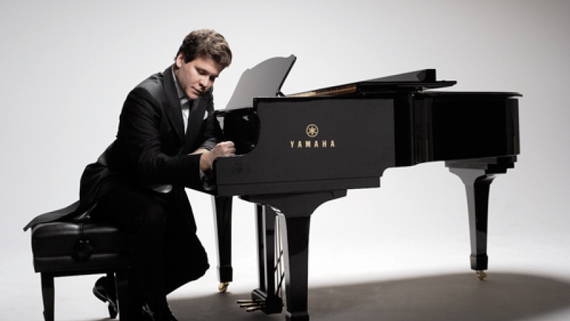  Денис Мацуев презентует рояли в Оренбуржье