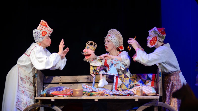 Свыше 1800 километров преодолели артисты Оренбургского театра кукол  в рамках проекта «Живые театральные уроки»