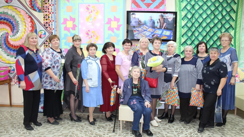 В Новотроицком музейно-выставочном комплексе открылась выставка «Лоскутные истории»