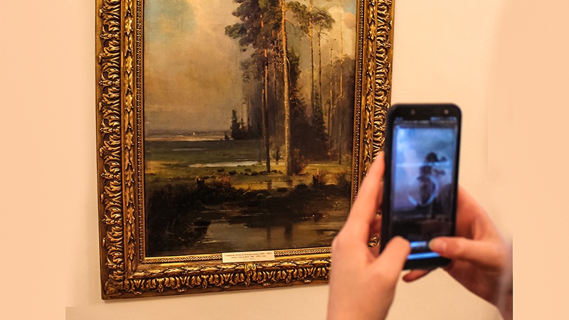 Национальный проект «Культура»: в Оренбургском областном музее изобразительных искусств теперь используют технологии дополненной реальности