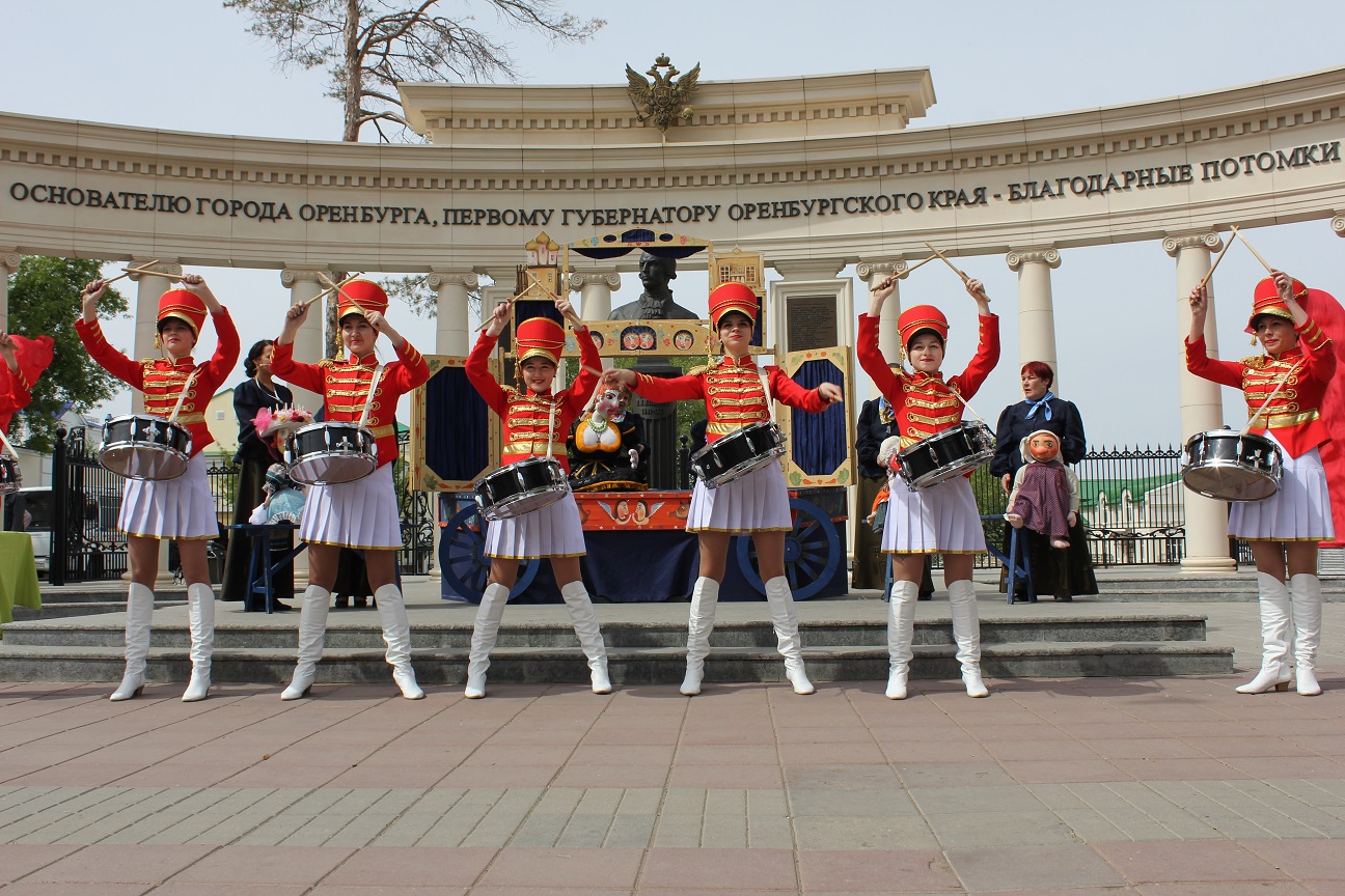 В Оренбуржье открылся Международный театральный фестиваль «Гостиный двор»