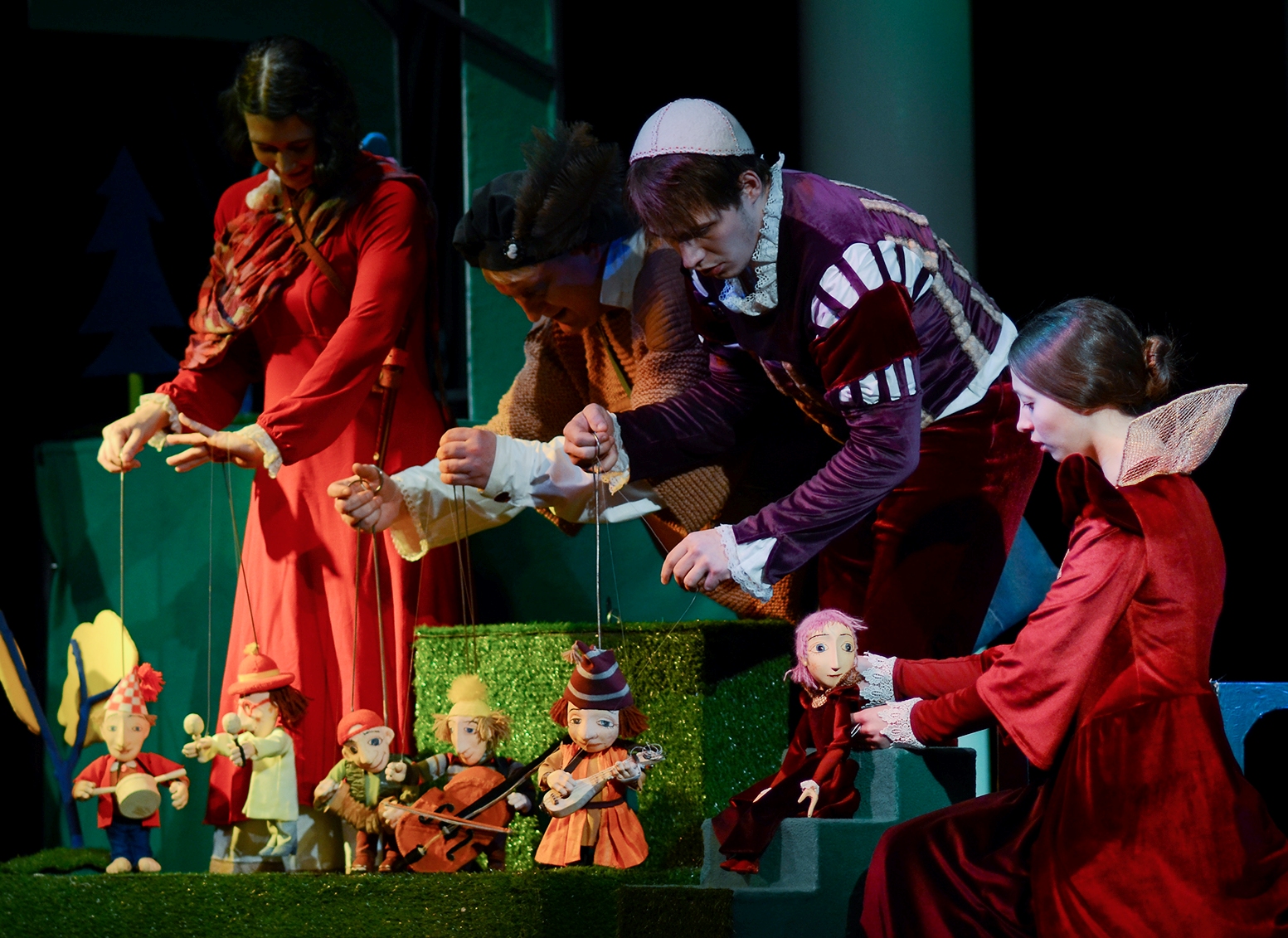 Областной театр кукол представит собственную коллекцию театральных кукол