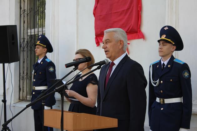 В Оренбуржье открыли мемориальную доску Кариму Хакимову