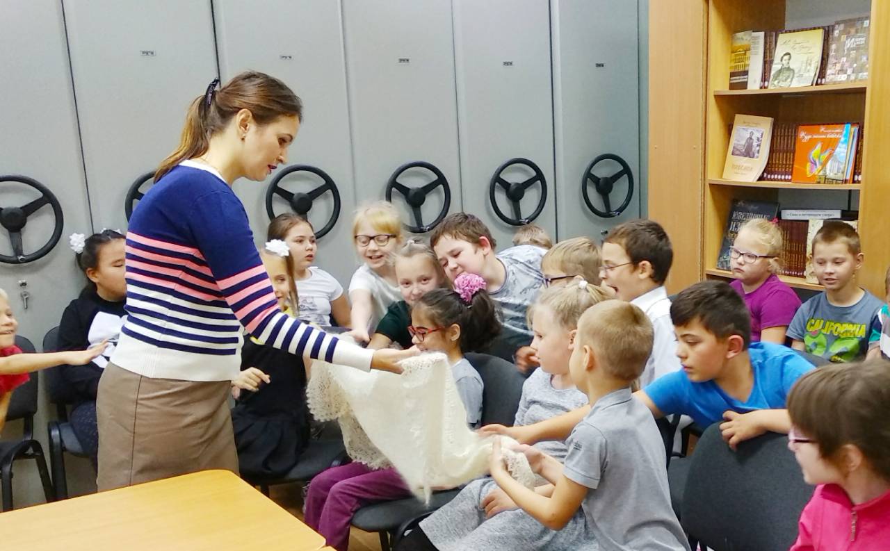 Выездной читальный зал Оренбургской полиэтнической детской библиотеки побывал в специальной школе-интернате №2