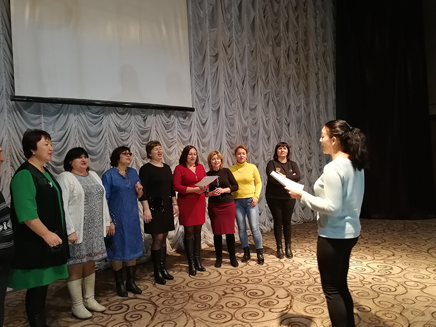 Сотрудники Регионального центра развития культуры Оренбургской области провели выездной семинар-практикум в Домабровке