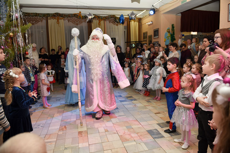 В новогодние каникулы в театры Оренбуржья Дед Мороз пришел 260 раз