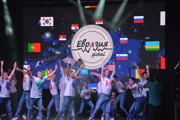 Творческие коллективы Оренбуржья привнесли нотку задора в Международный форум «Евразия Global»