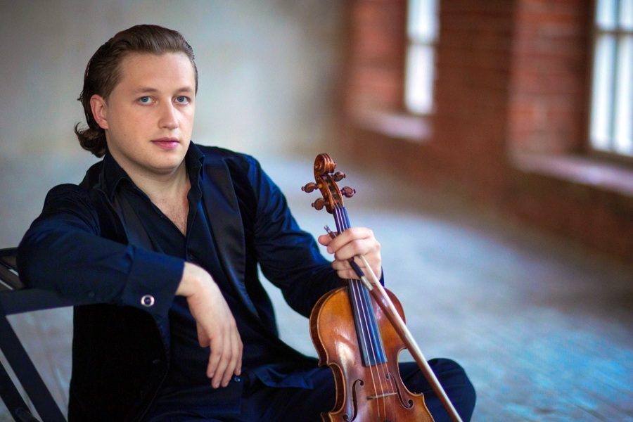 Известный скрипач Павел Милюков даст концерт  в Оренбургской областной филармонии