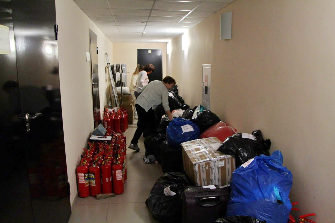 Учреждения культуры Оренбуржья собрали гуманитарный груз для коллег в Орске, пострадавших от паводка 