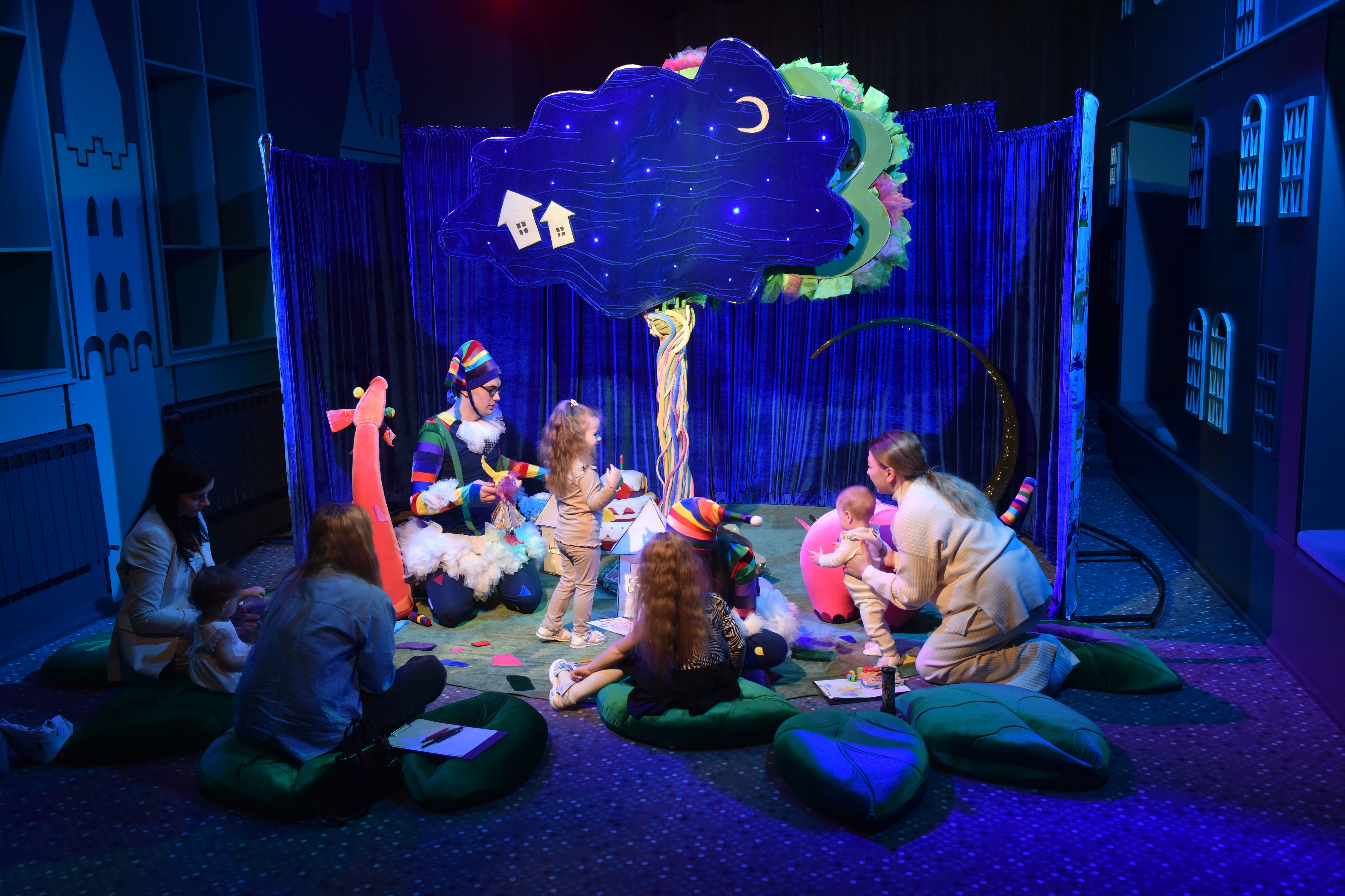 Оренбургский областной театр кукол представит премьерный бэби-спектакль «Ладушки-ладошки» 