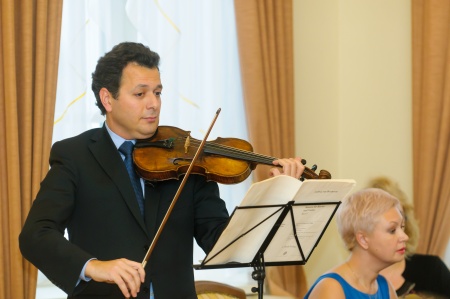  Концерт известного скрипача Тиграна Майтесяна