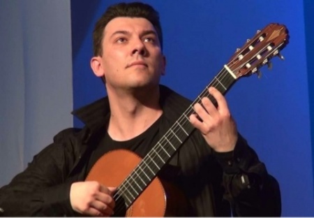 Владислав Домогацкий (гитара)