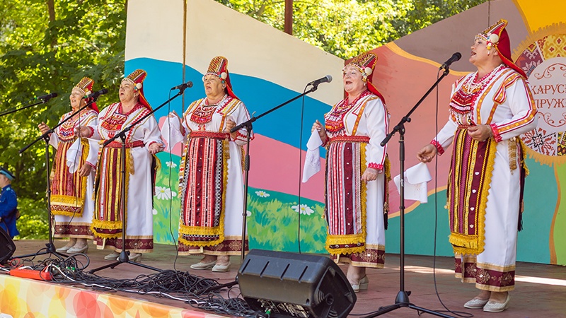 «Голоса дружбы народов»: творческие коллективы Бугурусланского района приняли участие в фестивале национальных культур