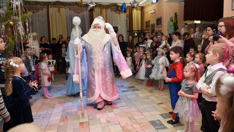 В новогодние каникулы в театры Оренбуржья Дед Мороз пришел 260 раз