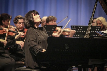 Элисо Вирсаладзе (фортепиано)