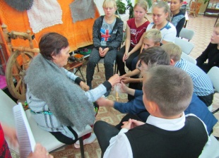 Дни Оренбургского пухового платка в муниципалитетах