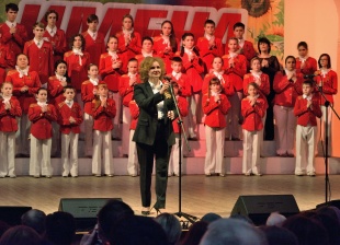 На сцене Оренбургской филармонии состоялся концерт детского хора «Новые имена»