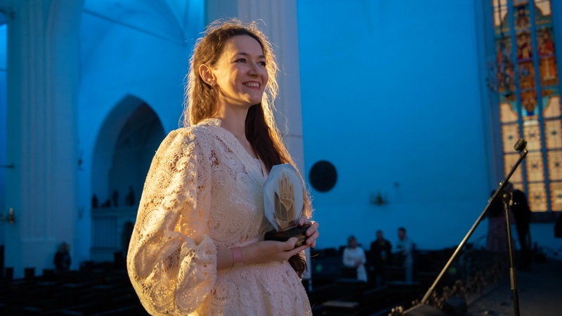 Выпускница Оренбургского музыкального колледжа Елена Привалова завоевала премию «Органист года»