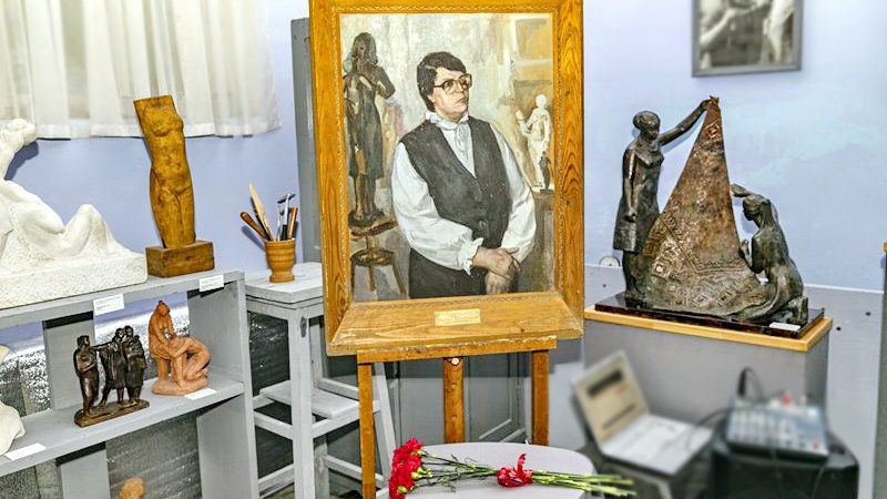 В Музее скульптуры им. Петиных открылась памятная выставка к 90-летию Надежды Петиной