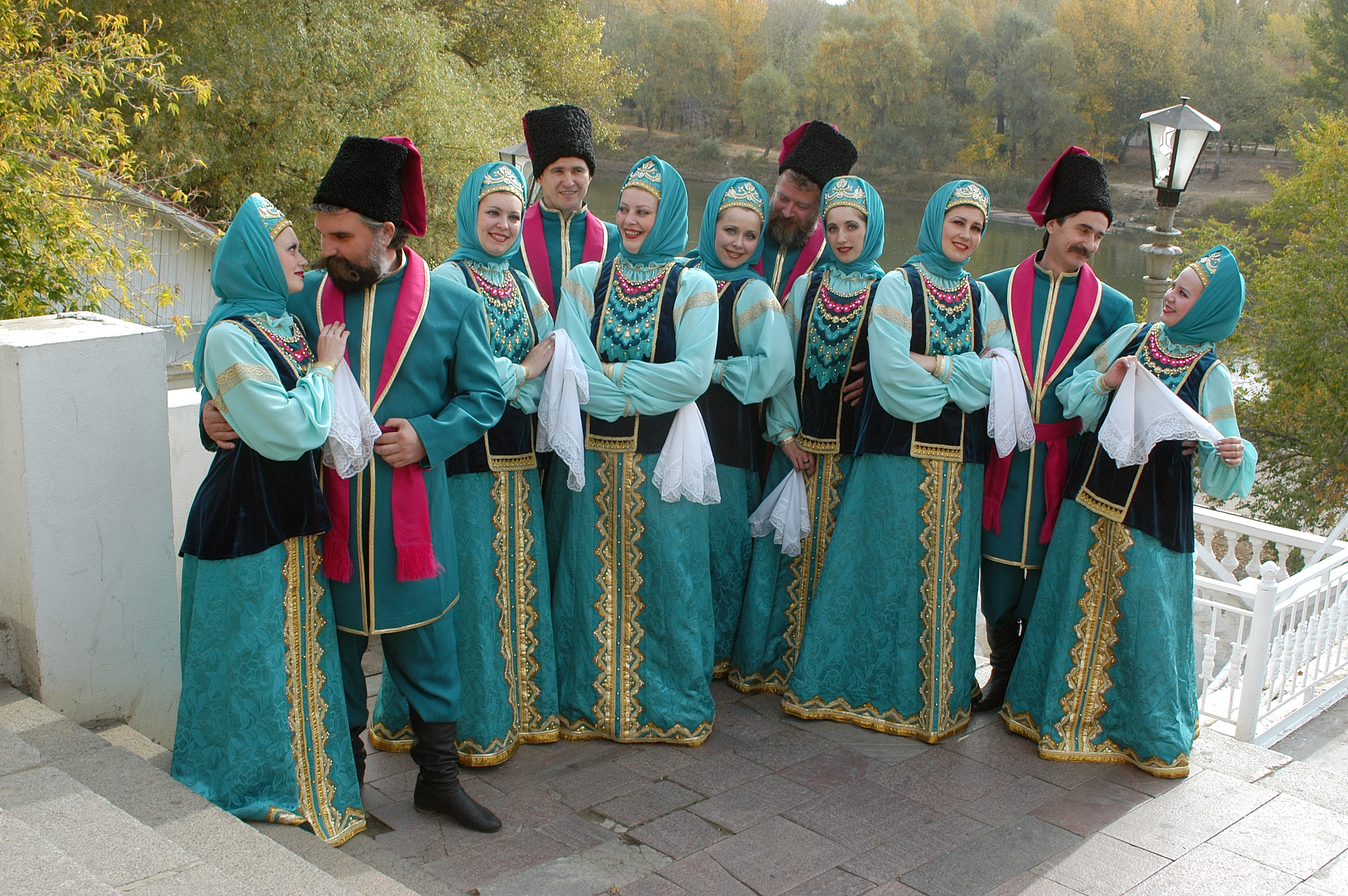 Оренбургский хор. Оренбургский казачий хор. Оренбургский государственный Академический русский народный хор. Оренбургский народный хор руководитель. Казачий хор Оренбург.