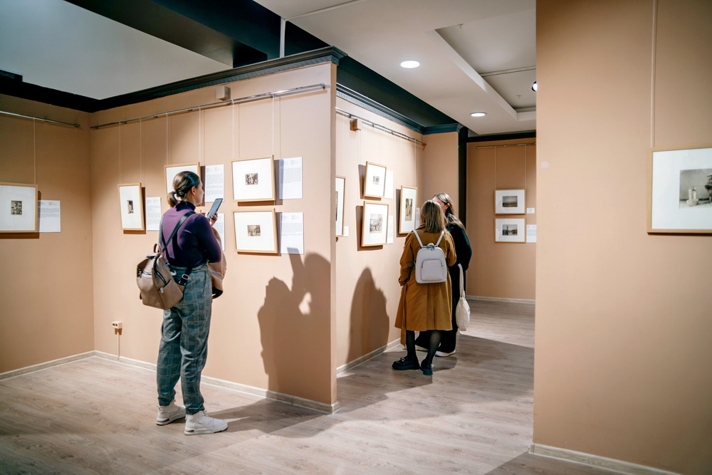 Оренбургский губернаторский музей приглашает на выставку «Старинная японская фотография»