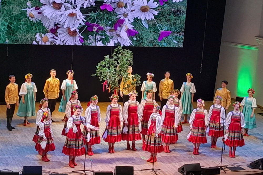 Детскому ансамблю песни и танца «Зёрнышко» присвоено звание «Заслуженный коллектив народного творчества»