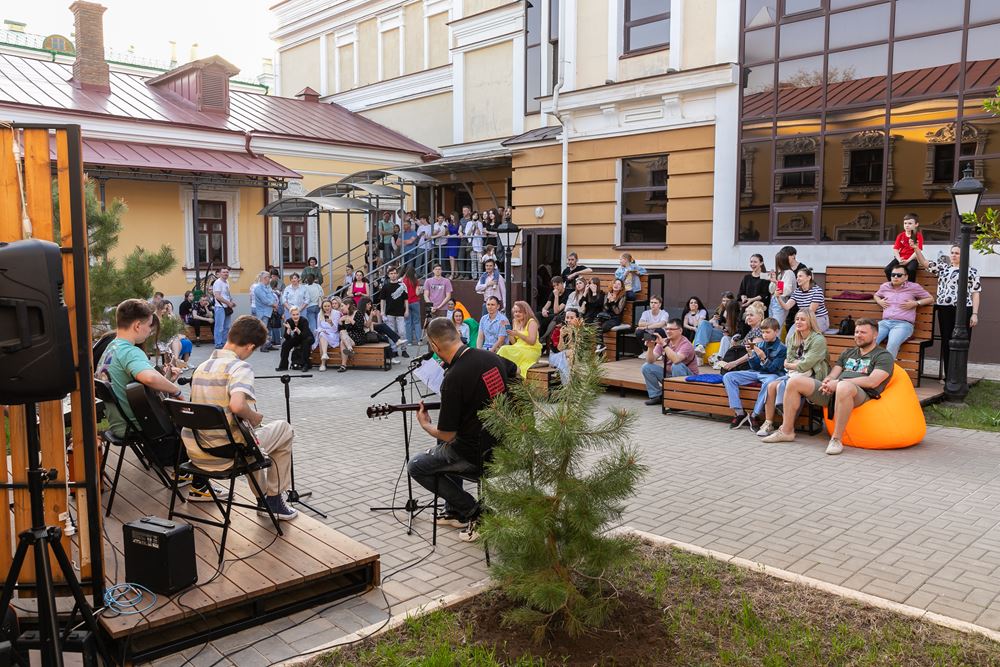 Оренбургская областная библиотека им. Крупской приглашает на танцевальный вечер