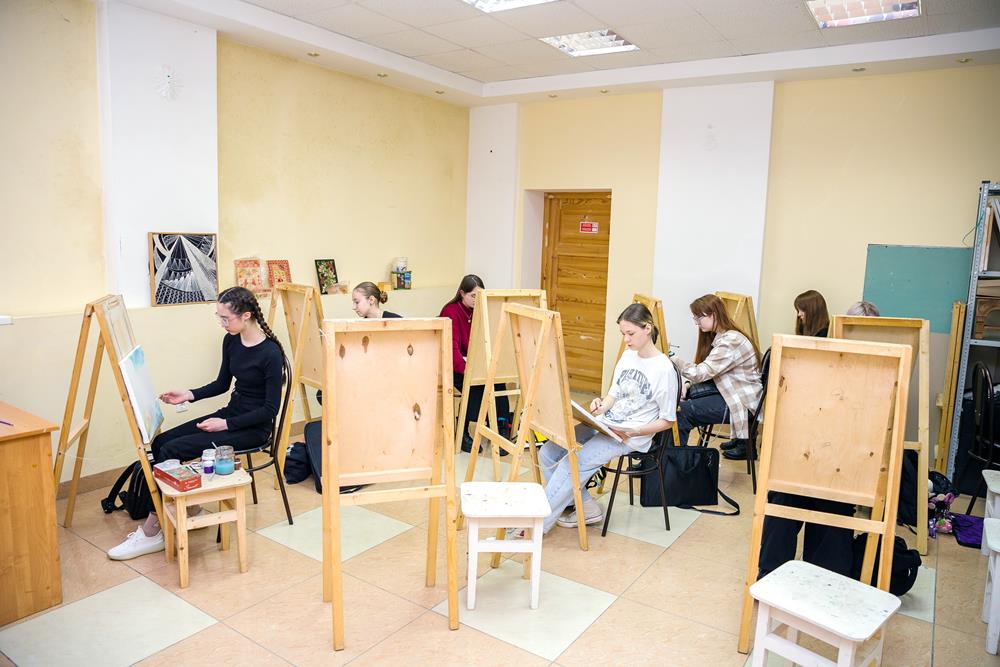 В Оренбурге проходит XVII областной конкурс для учащихся по академическим дисциплинам «Детская палитра»