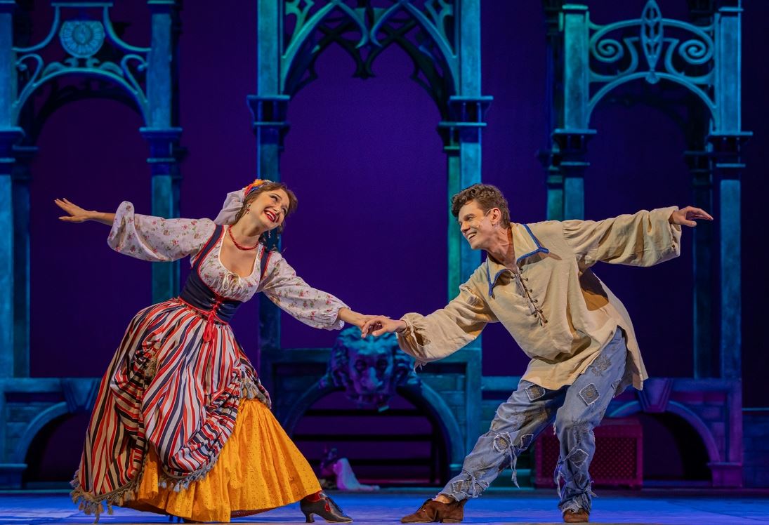 Большие гастроли. Нижегородский камерный музыкальный театр им. В.Т. Степанова покажет три мюзикла (12+)