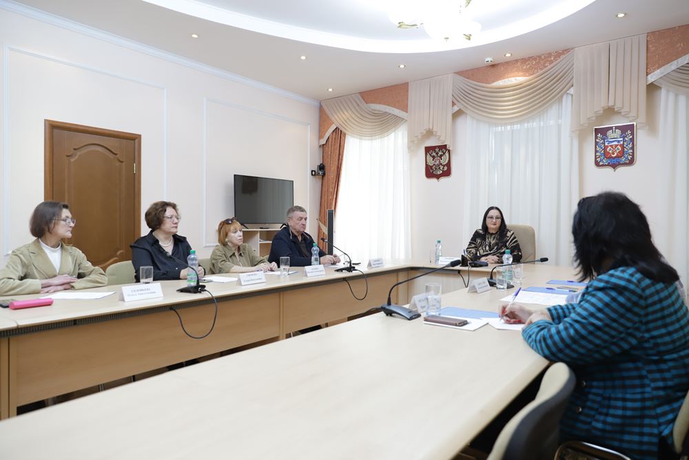 Совместное заседание общественных советов при министерствах культуры и образования посвятили «Земскому работнику культуры»
