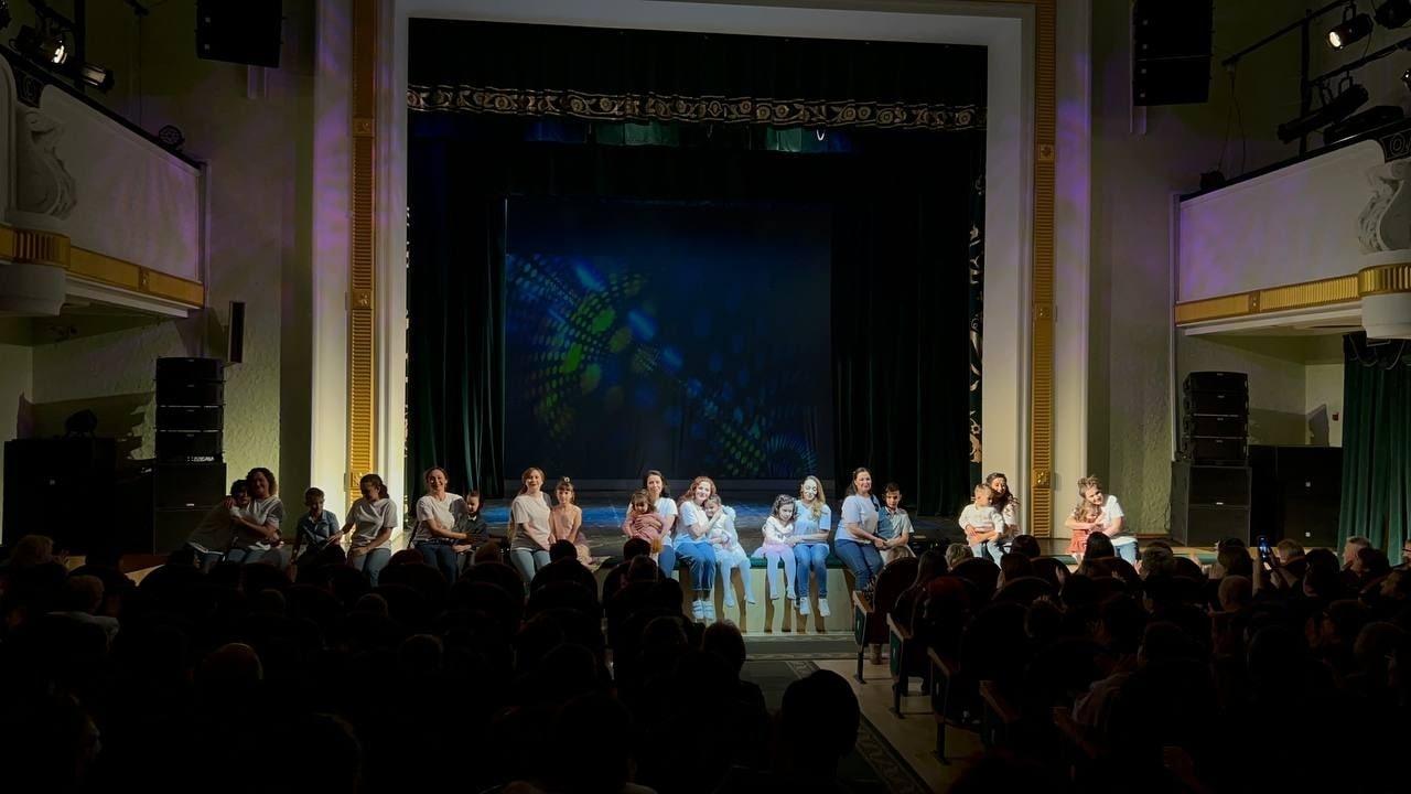 Концерт ко Дню матери