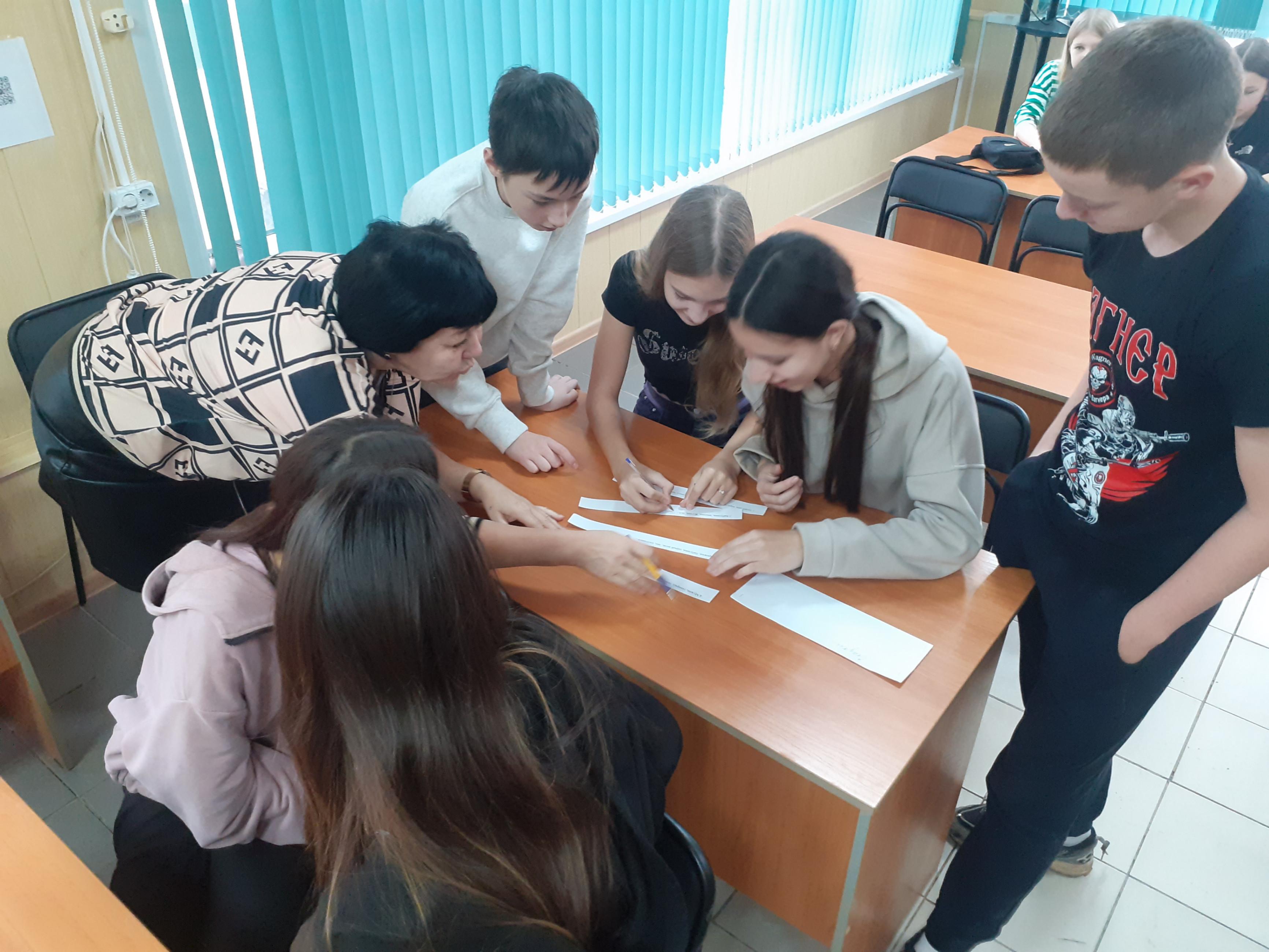 Программа «Неуроки в библиотеке»