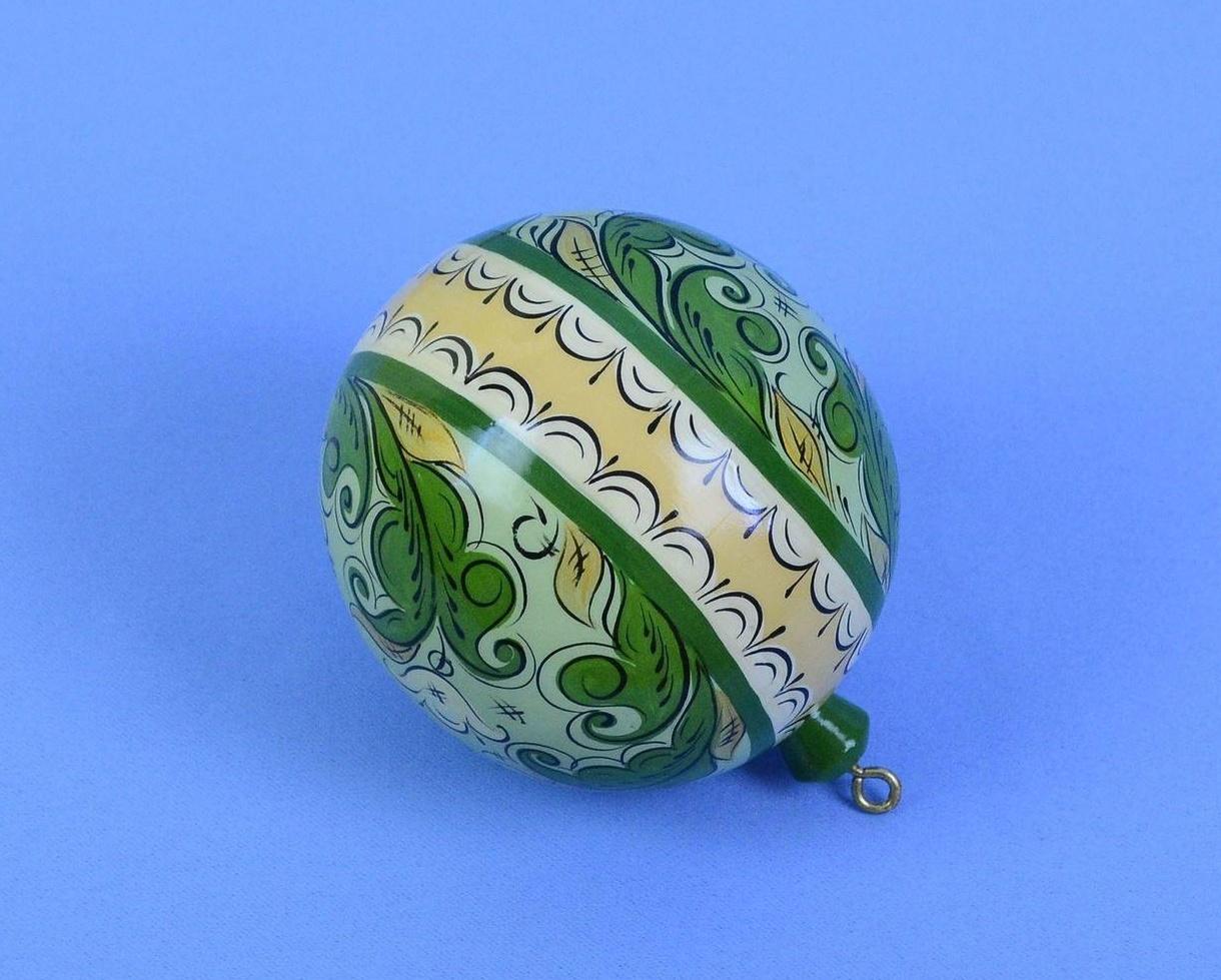 Мастер-класс «Роспись елочных шаров в борецкой технике»