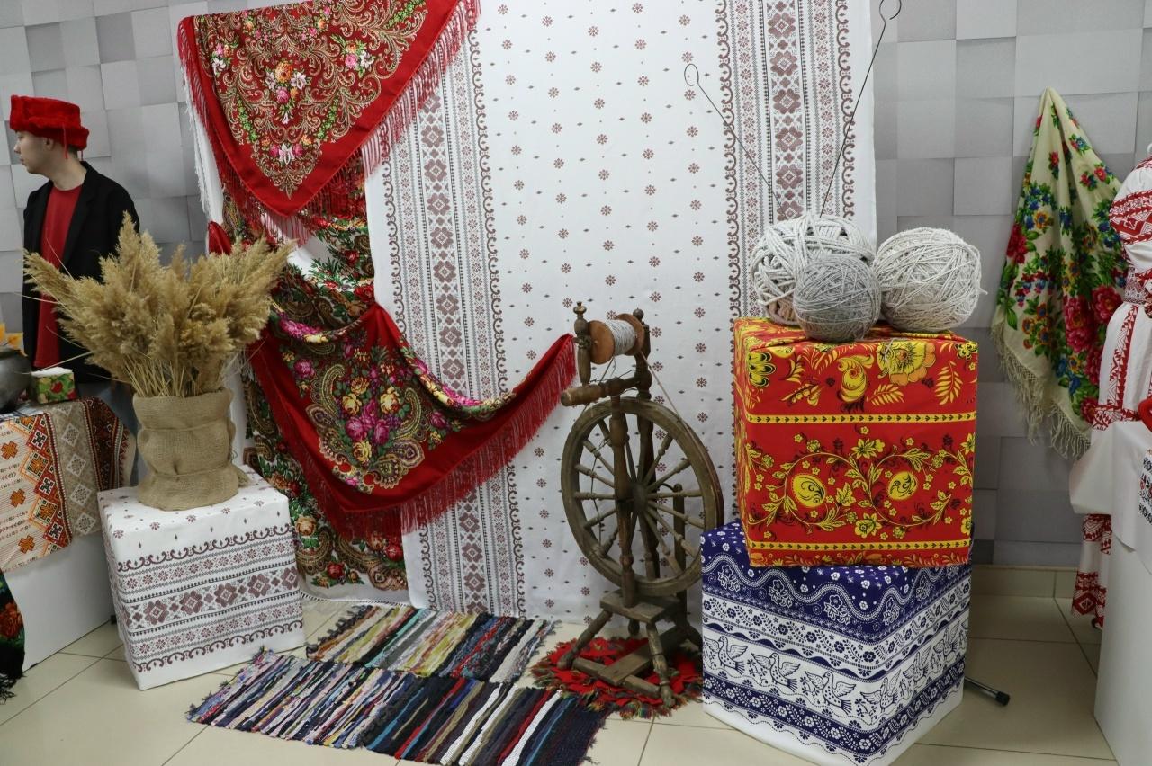 Программа «Фольклорные посиделки»