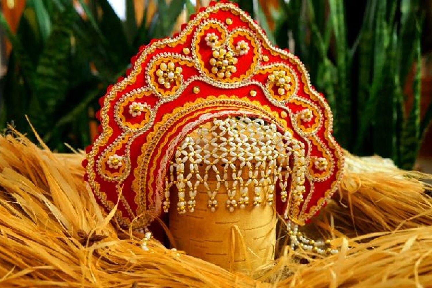 Познавательная программа «От венца до столбунца. История головного убора»