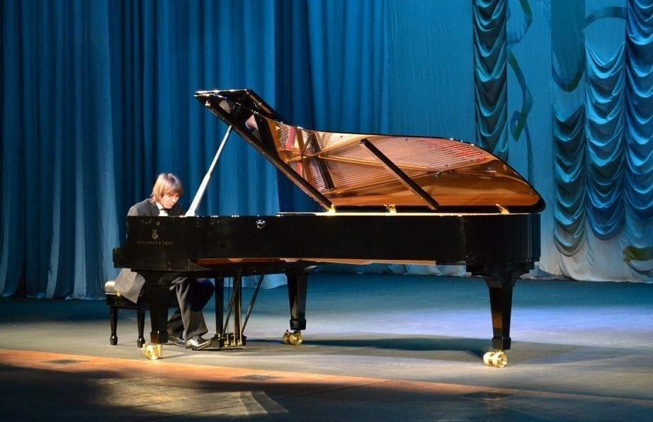 Концерт пианиста-виртуоза Александра Кашпурина