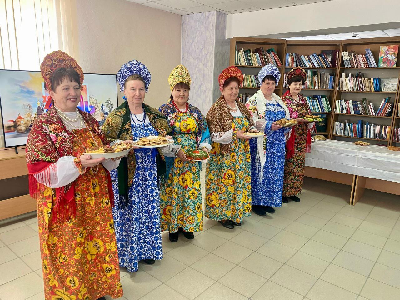 «Народную мудрость книга хранит»