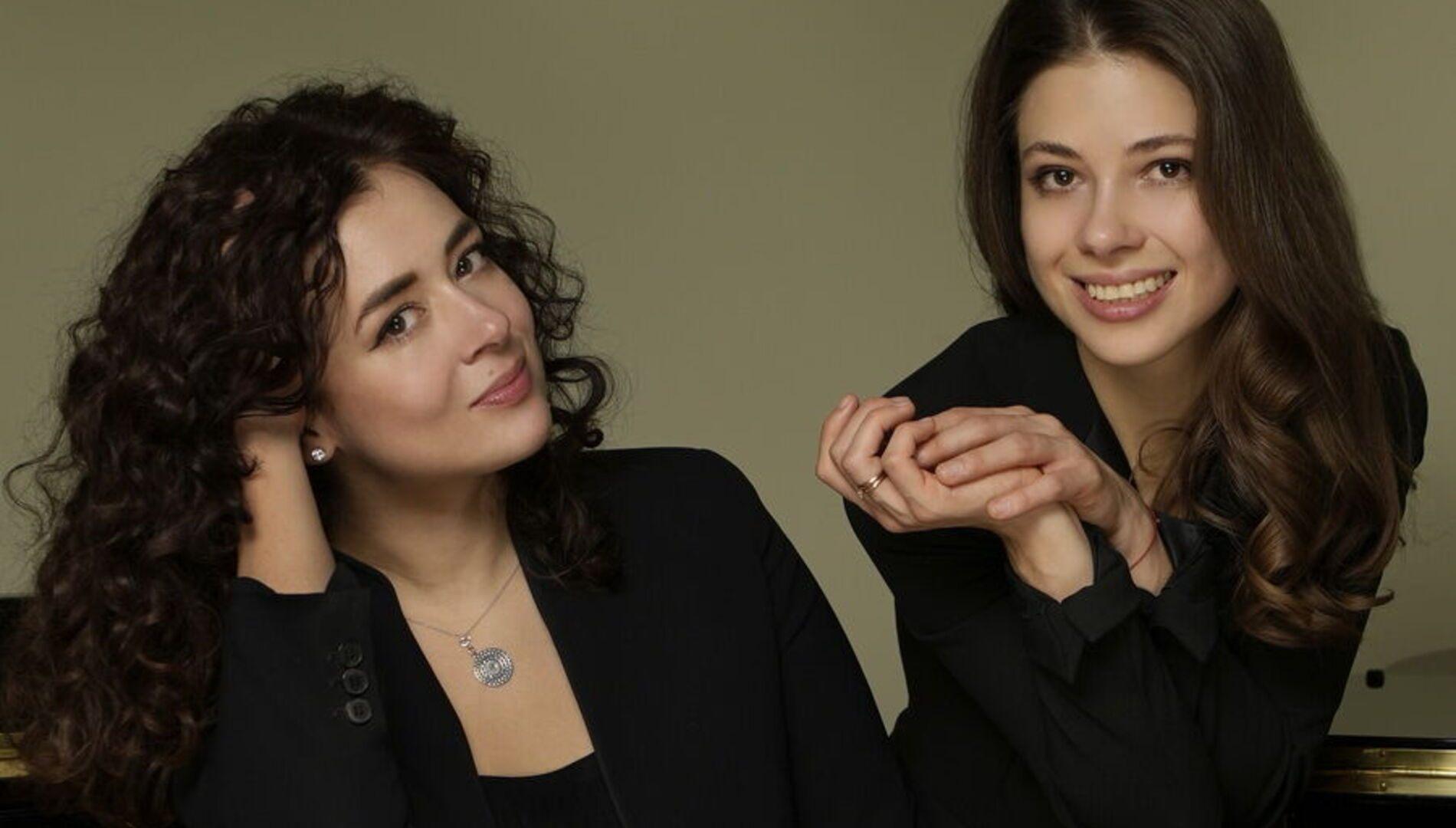 Фортепианный дуэт Мария и Десислава Бобрины