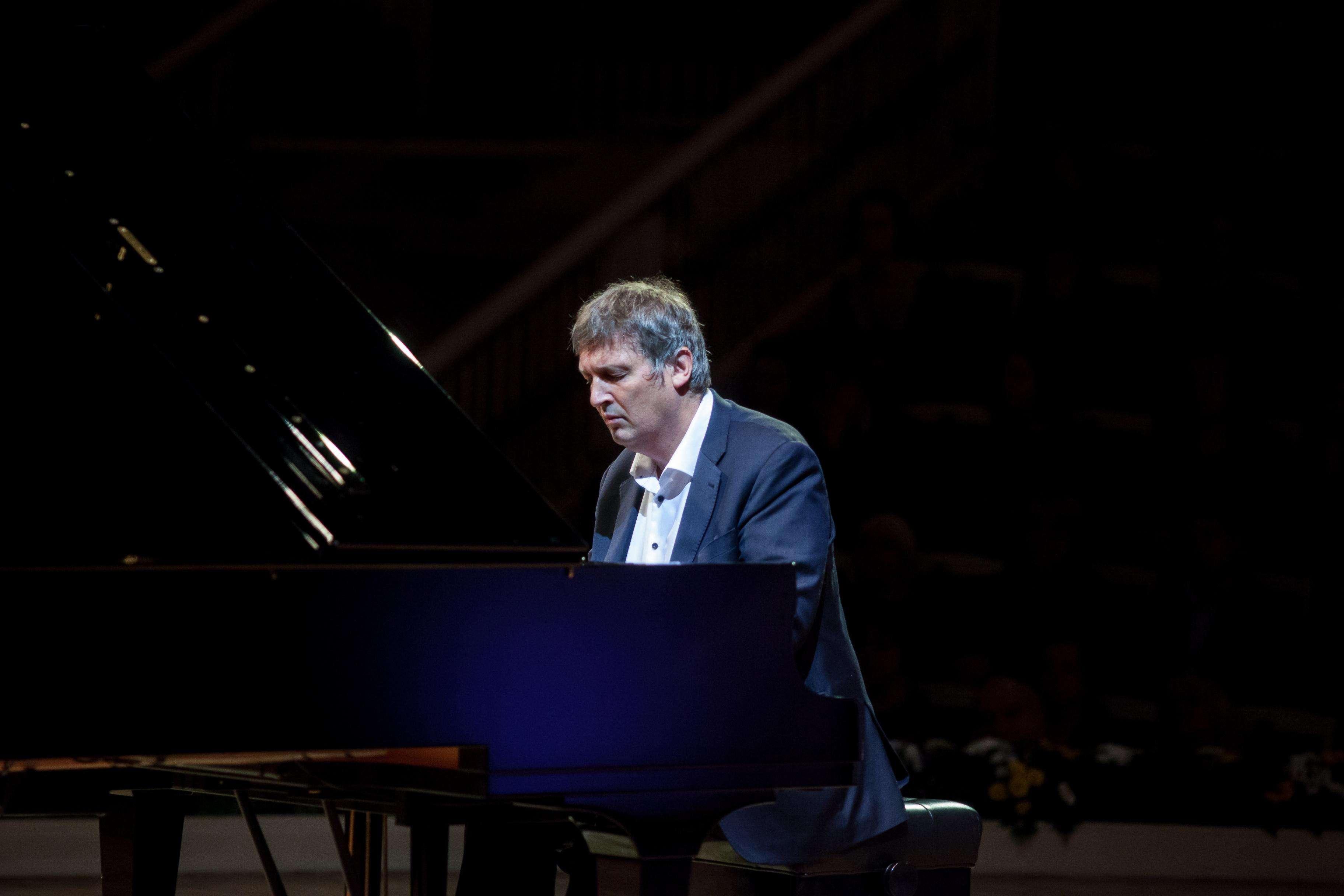 Концерт «Ноты и рифмы времени»