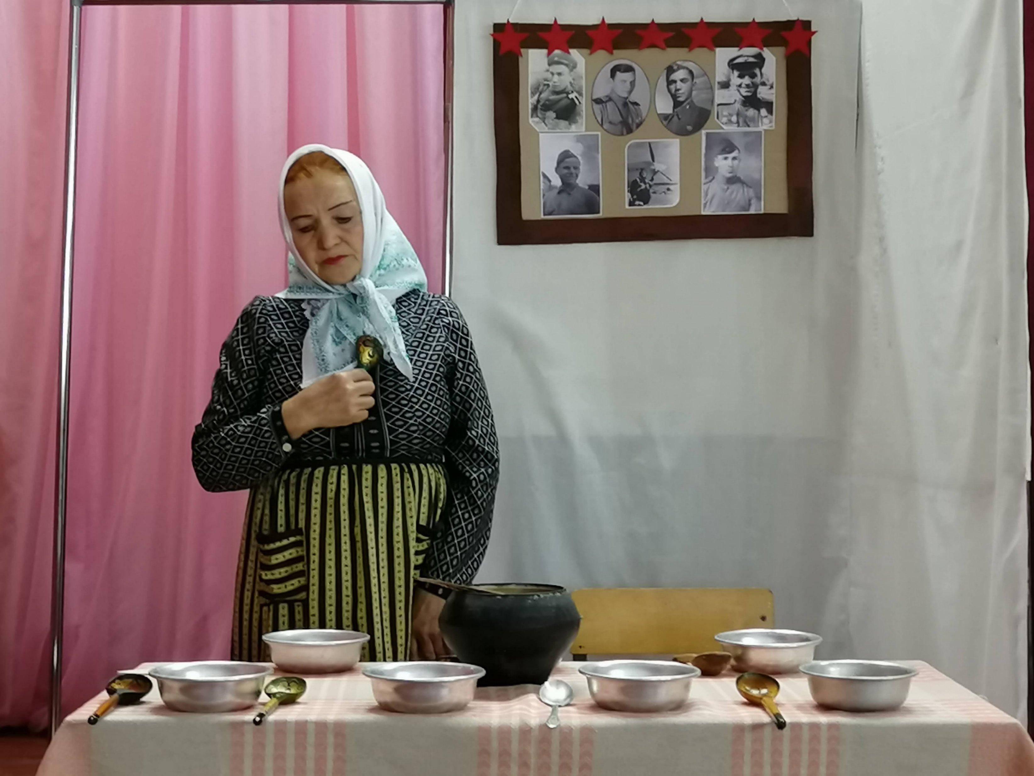 Спектакль «Семь мисок, семь ложек»