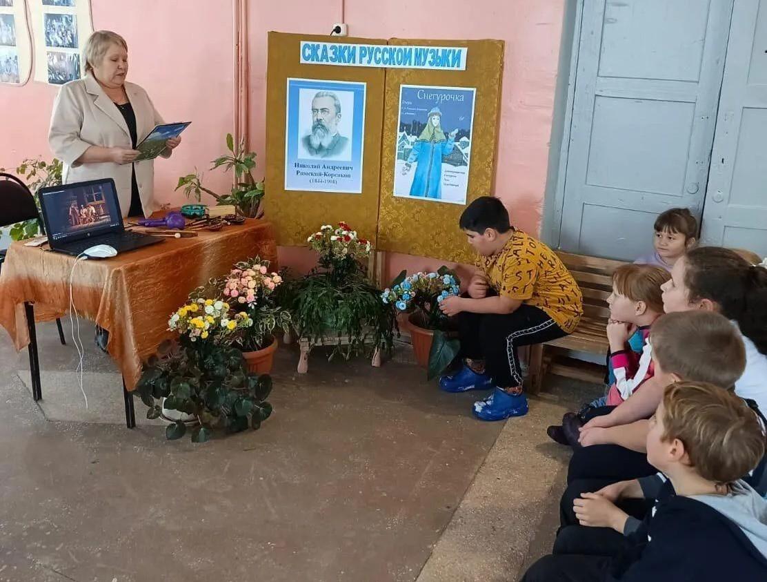 Фольклорная программа «Вас в сказку добрую зовем»