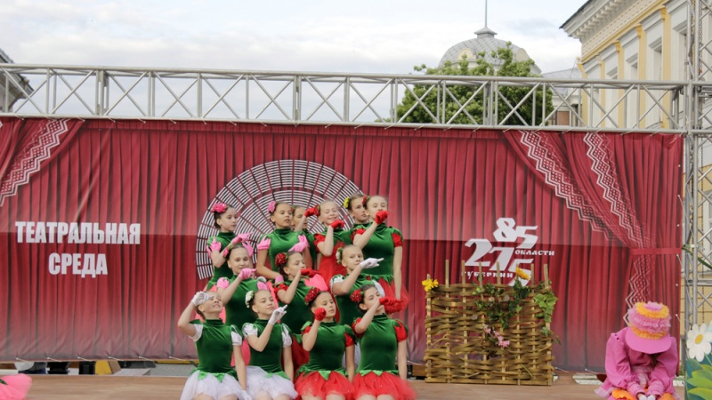 Ростовые куклы, флешмобы, пантомимы и мюзикл: «Театральная среда» приглашает на спектакли