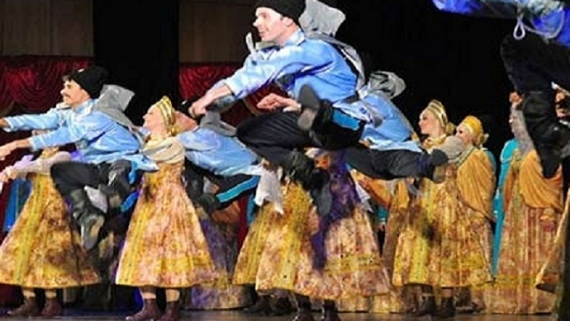 Оренбургский народный хор покорил своим искусством Урал и Сибирь